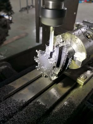 機加工數(shù)控專業(yè)畢業(yè)生從事的七種相關(guān)工作及特點 你是哪種?(附操機技師專業(yè)測試題)